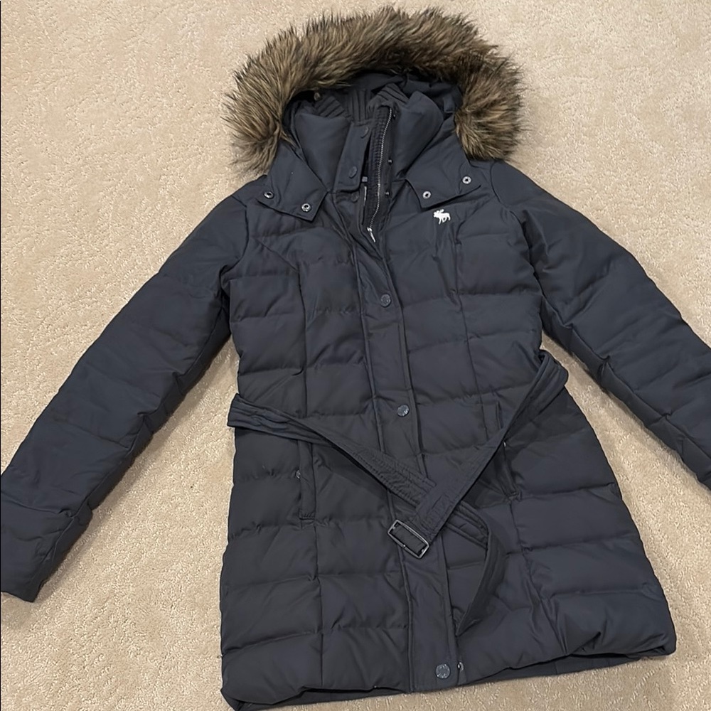 Abercrombie and fitch dark gray Women's down Coat with Faux Fur Hood sz M